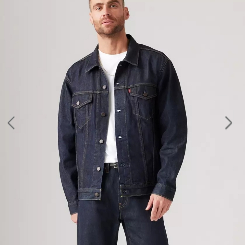 Levi's Men's 1990s Relaxed Fit Trucker  Dark Blue Denim Jacket - Picture 2 of 14